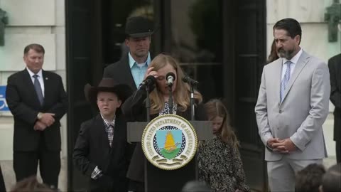 AG Bondi holds a news briefing with Secretaries Rollins and Noem.