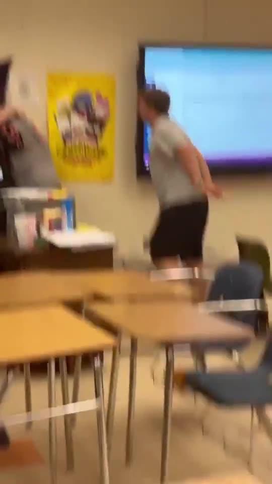 2 gay dudes fought at my school bc they f*cked the same dude and both got STD's😭