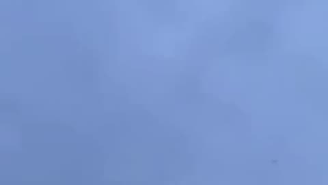 ❗️Flight of a group of "Shaheds" over Ukraine. Where and when the video was shot is unknown.