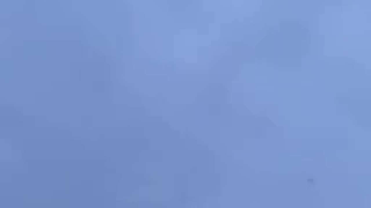 ❗️Flight of a group of "Shaheds" over Ukraine. Where and when the video was shot is unknown.