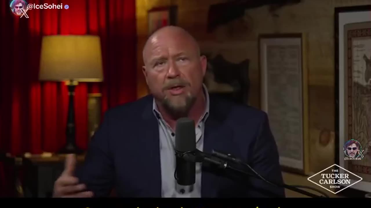 O governo dos EUA passou os últimos 12 anos tentando censurar e destruir Alex Jones.