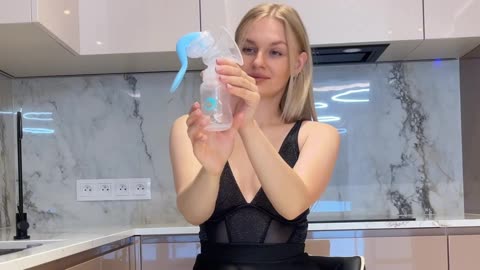 [4K] Breastfeeding for moms _ Tips _ Breast Pump Tutorial _ Pump With Me