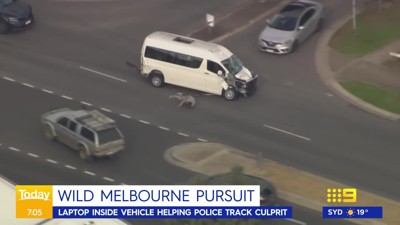 Charges yet to be laid after chase across suburbs ｜ 9 News Australia