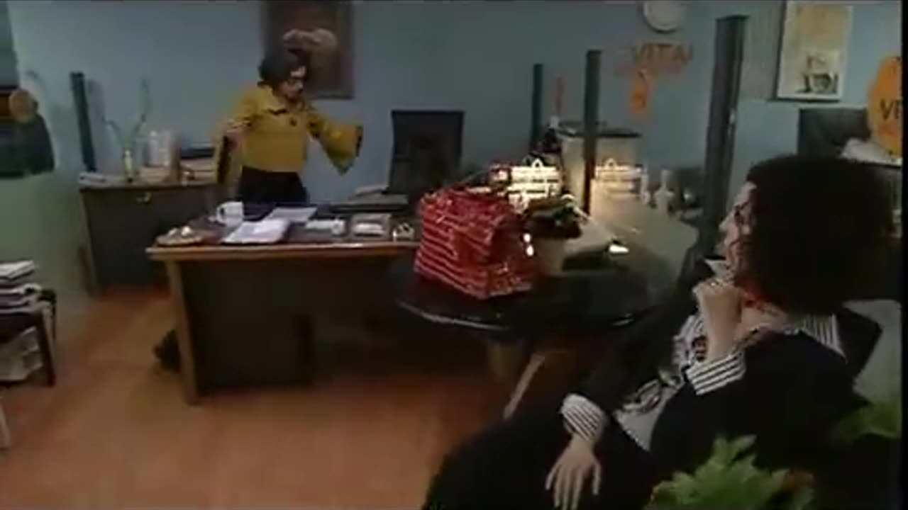Εργαζόμενη γυναίκα S01E10 - Η ασφαλίστρια