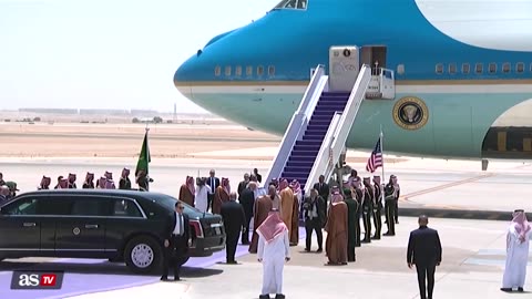 TRUMP and SAUDI CROWN PRINCE share VIRAL GOODBYE before Air Force One departure