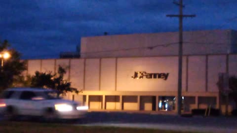 EMPTY MALLW/ VINTAGE OLD STORES 5/17/25 MICHIGAIN CITY INDY