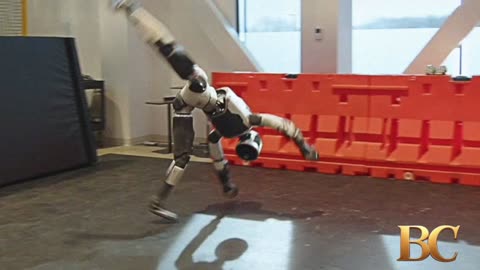 Boston Dynamics Atlas 2.0 Humanoid Robot Goes Breakdancing