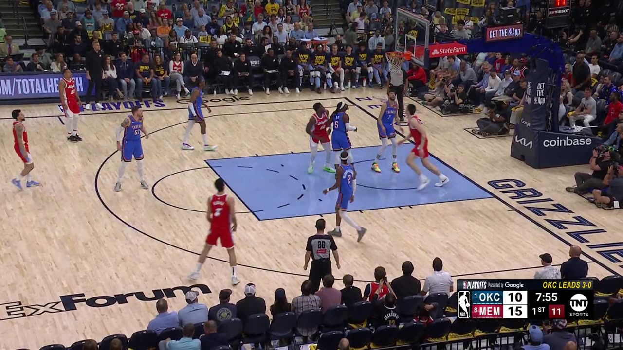 NBA - JJJ working in the paint 💯