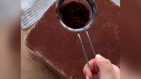Tiramisu Cake