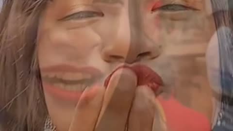 Sexy laddy...
