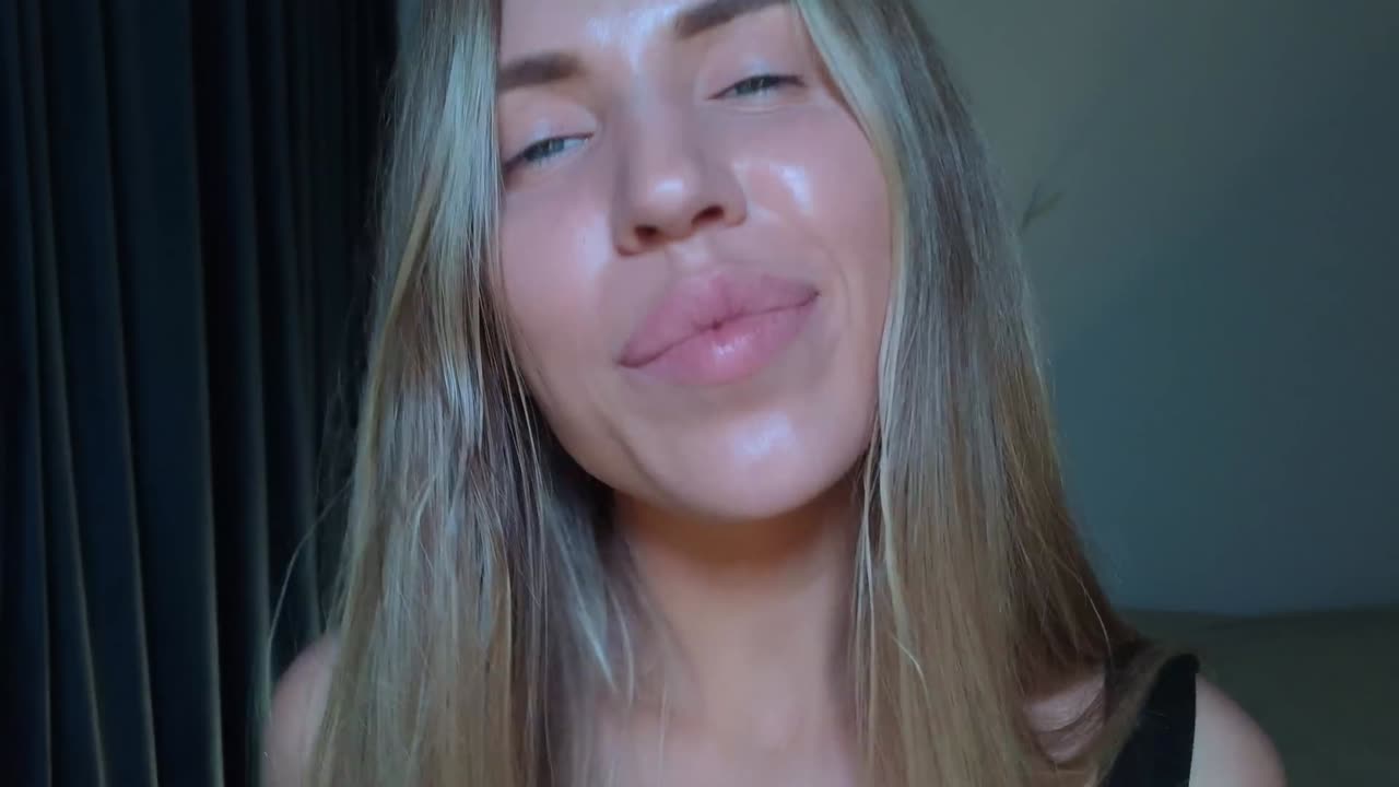 4K ASMR I'm Getting Into Your Brain Through Your Ears