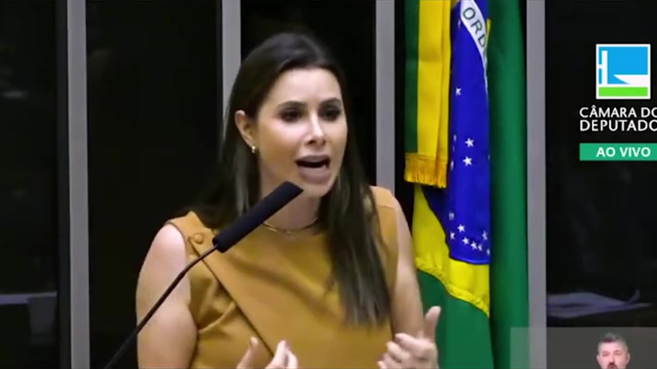 30 METROS DE PAPEL COM DENÚNCIAS DE ABUSOS DO STF._HD