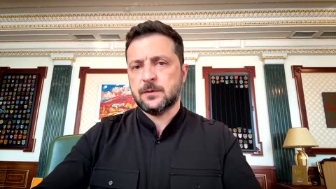 Zelenskiy to protect anti-corruption agencies, bows to protests
