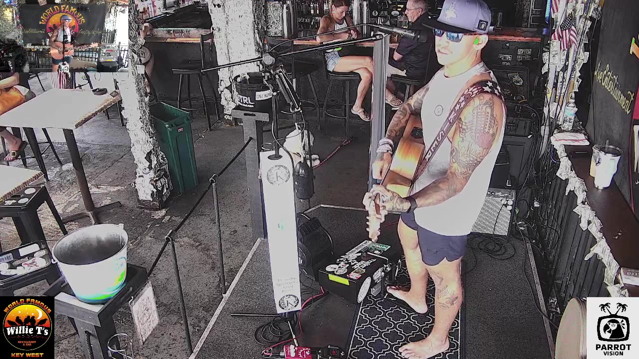 LIVE Music Everyday!