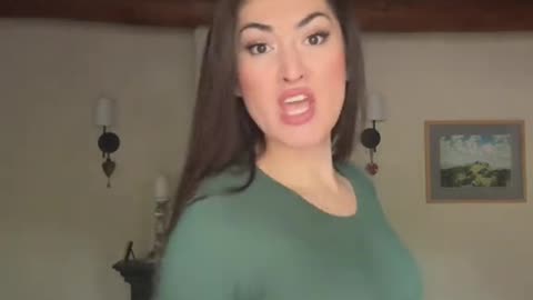 Look to the body of dancer tgirl