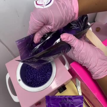 🔥 Underarm Waxing with Sexy Smooth Hypnotic Purple Seduction | @waxing_with_mie in Action! 🔥