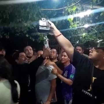 Sherman Cárdenas y Jessi Uribe prenden la fiesta a punta de cumbias en Bucaramanga