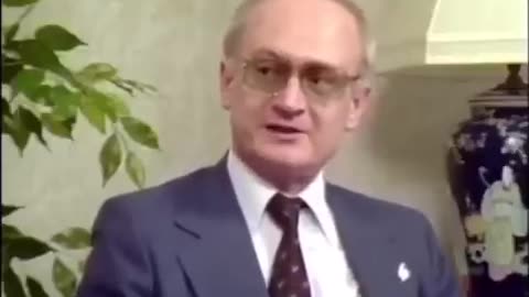 Former KGB agent Yuri Bezmenov exposes the four stages of a Communist takeover rare 1984 interview