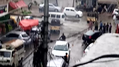 Barish boht taaz ho rhi hai #foryou #viral #raining #follow