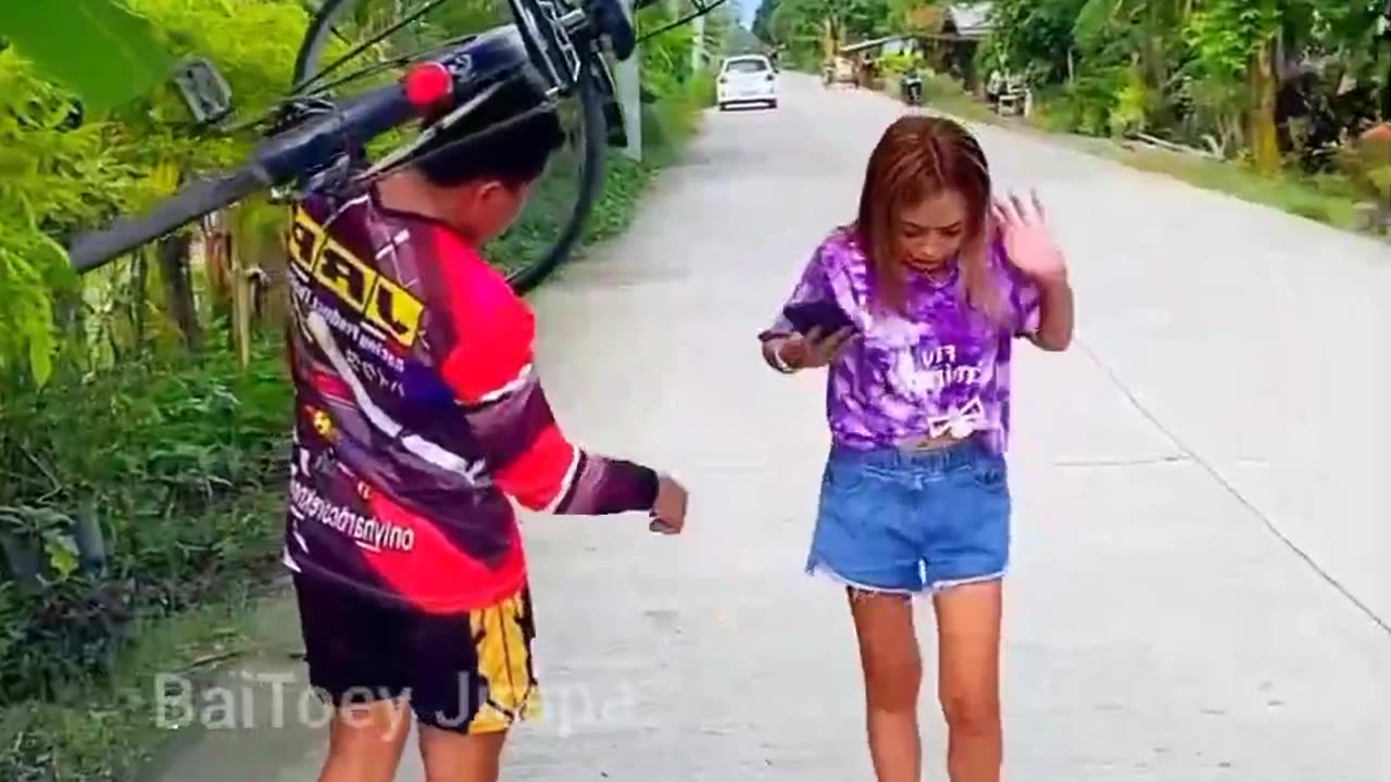 Don't be confident as long as you're tinted😂😅