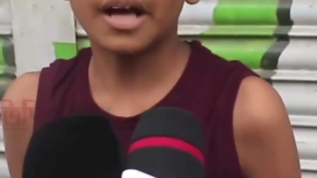 একজন অবুঝ শিশু বুঝতে পারছে