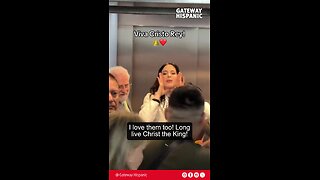 La concursante de Miss Universo, Fatima Bosch, proclama (Viva Cristo Rey) tras ganar en México