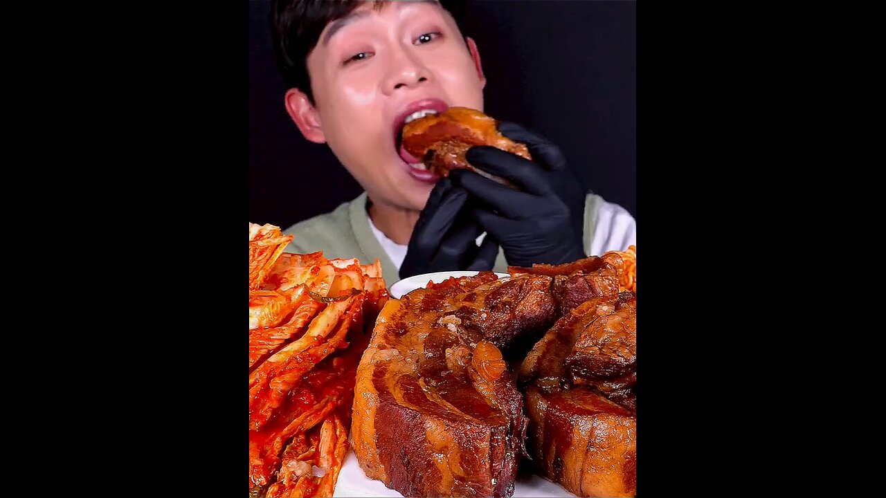 Braised Pork Belly with kimchi