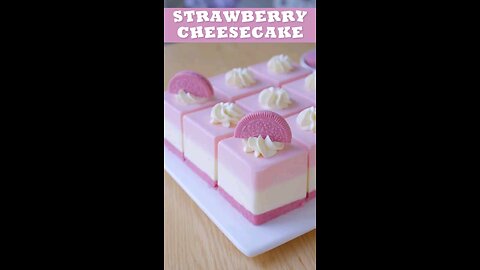 Oreo Strawberry Cheesecake