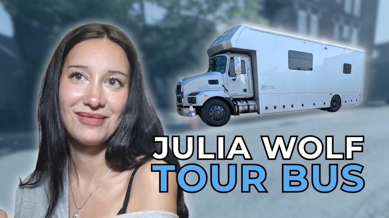 Julia Wolf - BUS INVADERS Ep. 2094