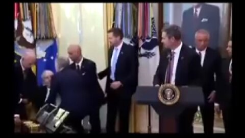 DO YOU STILL TRUST ACTORS WHO OPENLY LAUGH AT YOU? ☠️