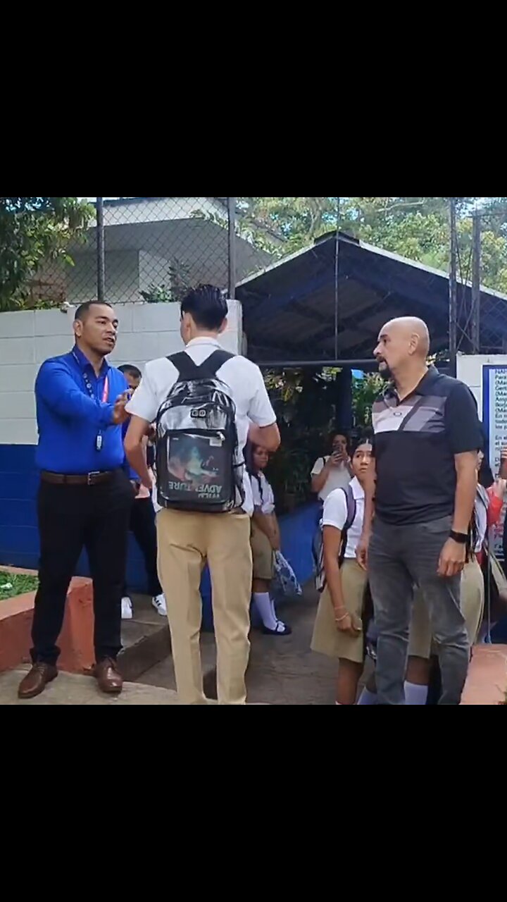 Escuelas de El Salvador refuerzan normas de conducta y presentación