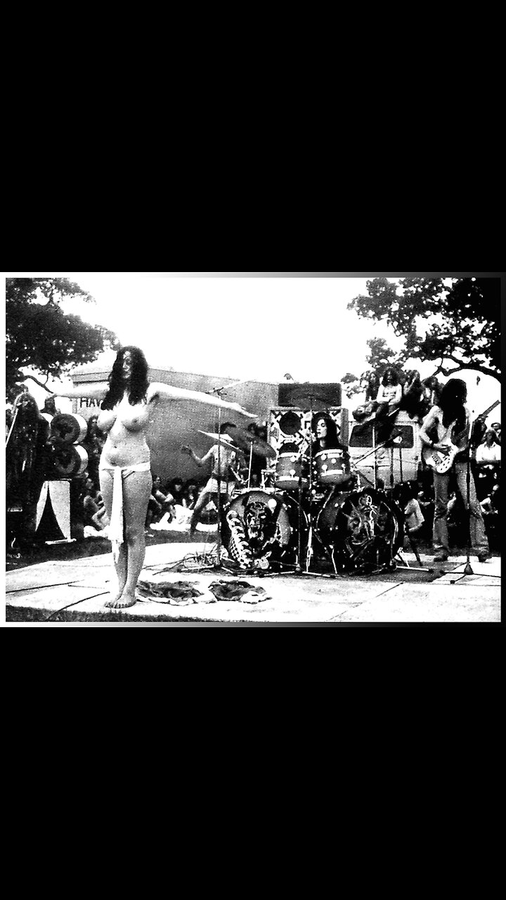 SILVER MACHINE ~ HAWKWIND ( w/ Lemmy !! )