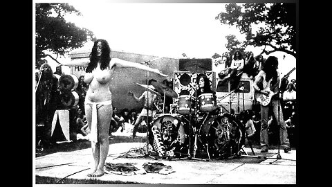 SILVER MACHINE ~ HAWKWIND ( w/ Lemmy !! )