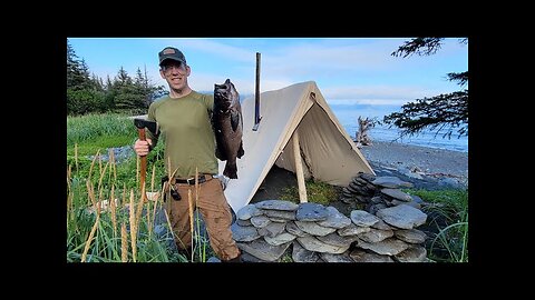 4 Days Alone in Alaska - Bushcraft Camping & Foraging Food