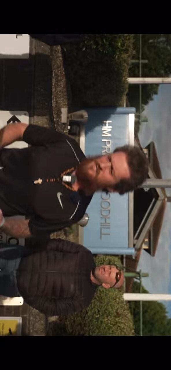 Tommy Robinson : Elon Musk