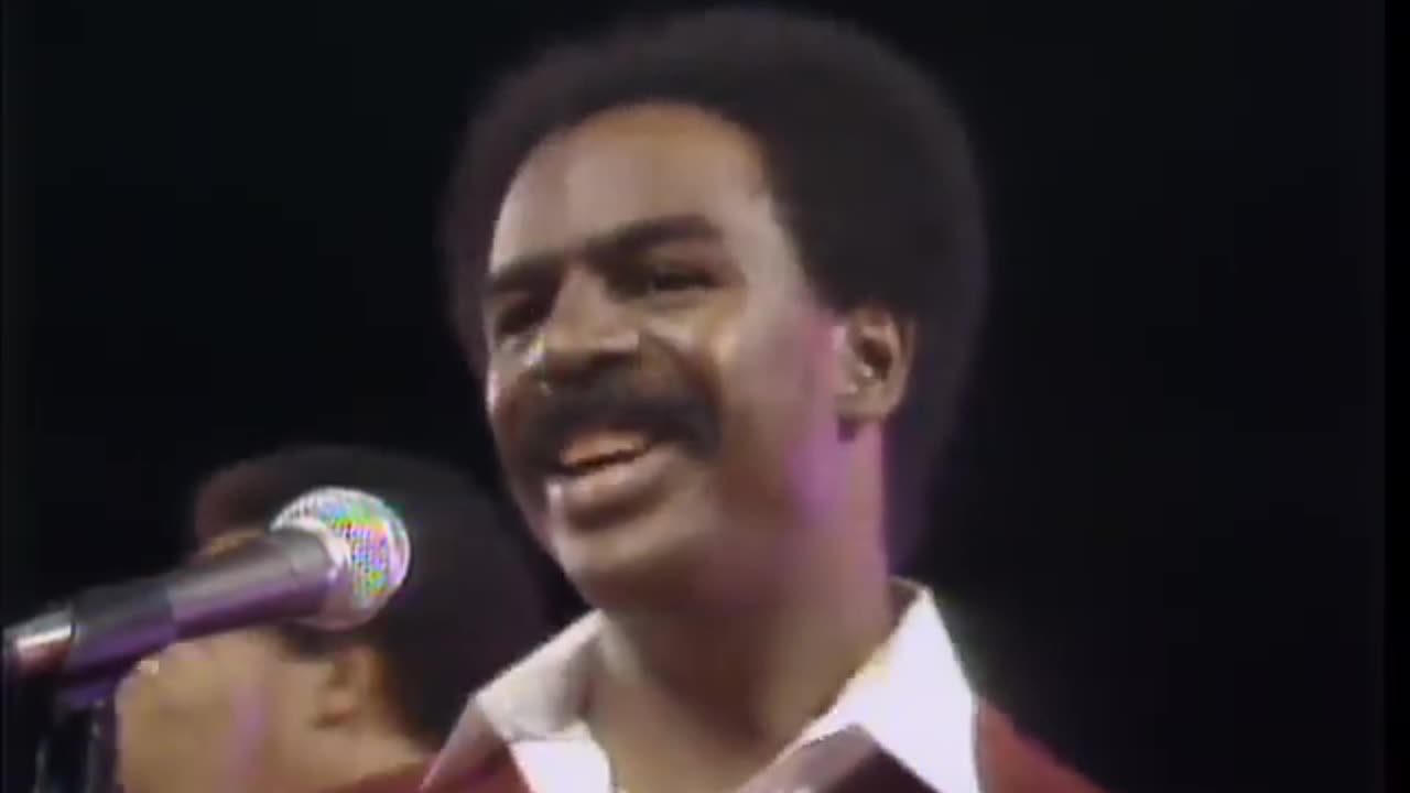 The Whispers - It's a Love Thing