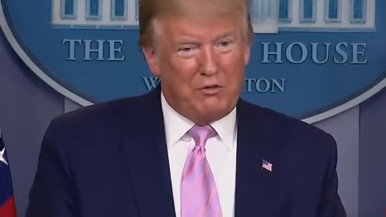 Whats real.. TRUMP_ A SCARF IS BETTER THAN A MASK