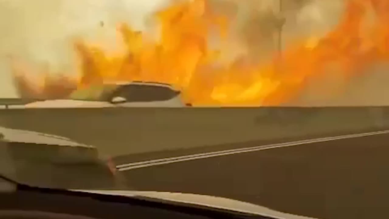National emergency in Israel as wild fires rage aroung Jerusalem