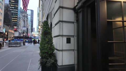 🗽 NYC Live 🔴 Walk (Chat on YouTube)