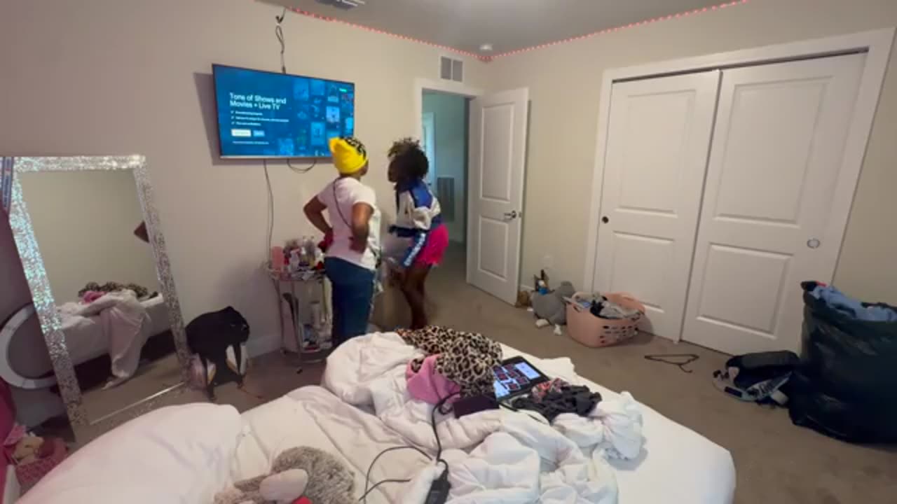 STEALING MY ANGRY SISTER CLOTHES & WEARING THEM TO SEE HOW SHE REACT *HILARIOUS*
