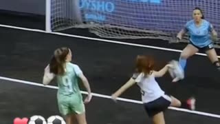 She touches the ball 4 times without it hitting the ground.