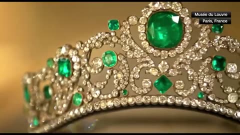 Thieves pull off heist of priceless jewels from Louvre