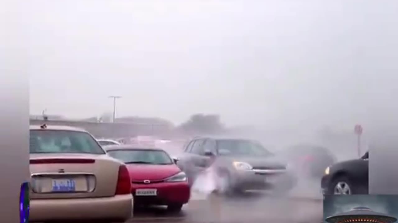 Not sure if this is real? But, Energy Ball in Nashville TN Parking Lot? BALL LIGHTNING? 4/30/25