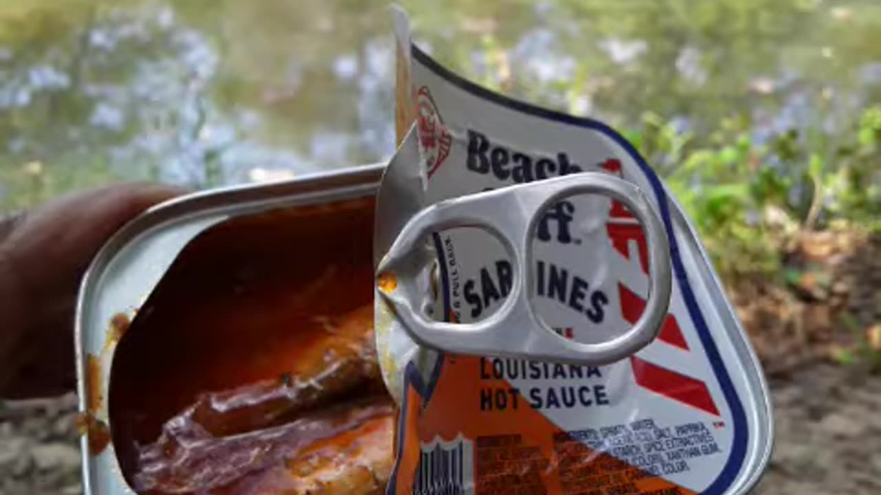 Redneck's mouth is on fire ♨️