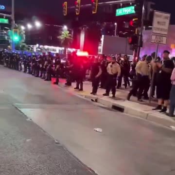BREAKING: 🚨 Anti-ICE protests reach the Las Vegas Strip.