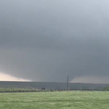 JUST IN: Tornado on the ground north of Scott City, Kansas.