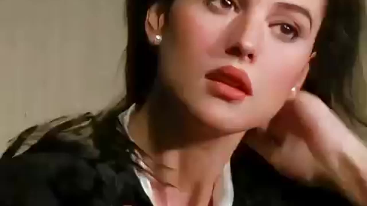 Ana De ArmaS status