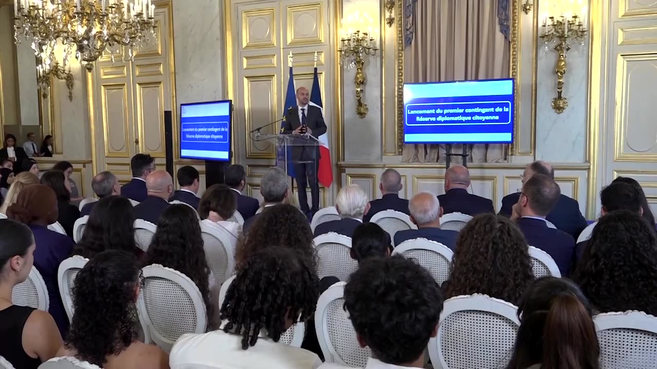France demands immediate release of couple held in Iran