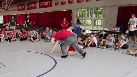 Reverse wrist tie to arm drag
