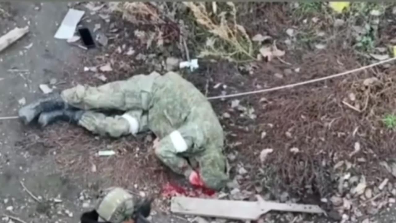 🇺🇦 🇷🇺 🏹 🎬The AFU kills a Russian POW